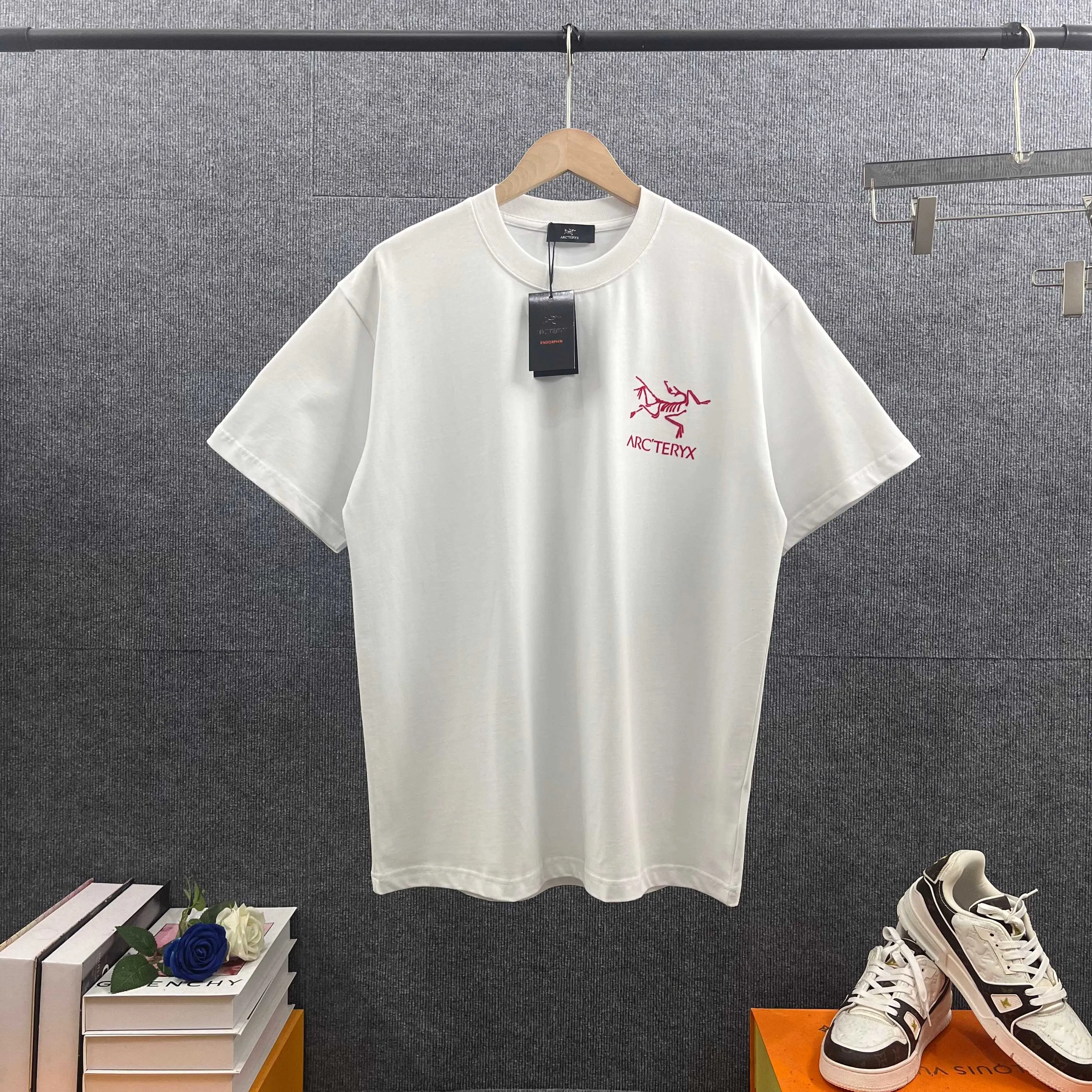 ARC'* * 2026 New Arrival Classic logo T Same Style ：Black White Red Size： S （90-130 ） M （120-150 ） L （140-165 ） XL （160-180 ） XXL （180 ）